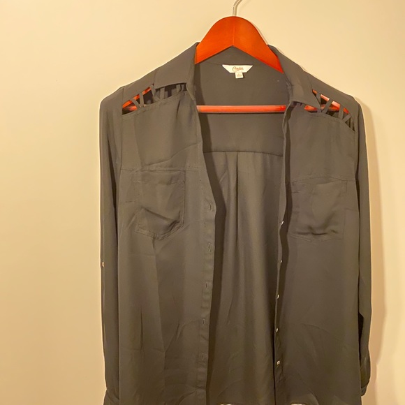 Tops - Picture 10 of 16